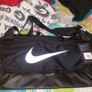 Large nike duffle bag